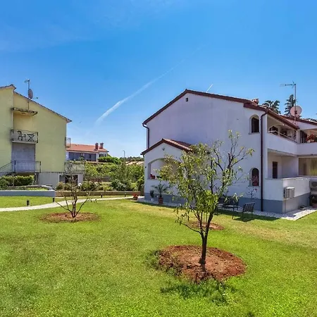 Lili Апартаменты Пореч