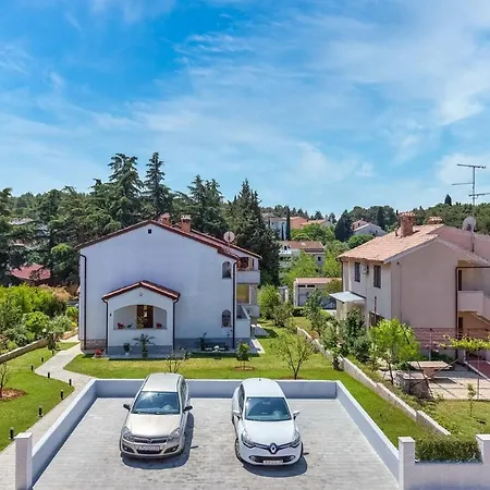 Lili Апартаменты Пореч