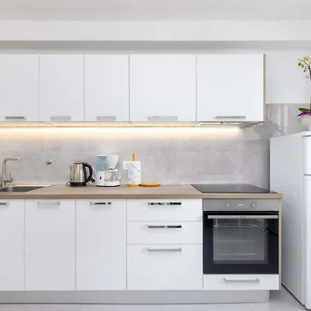 Lili Апартаменты *